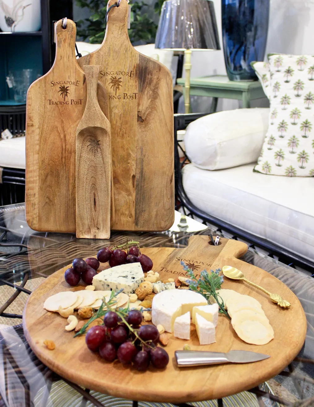 Large Round Wooden Chopping Board